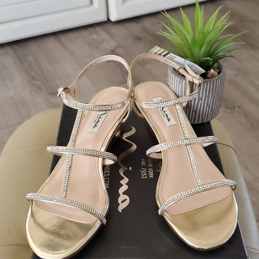 Nina Floria Platino gold sandals with rhinestones